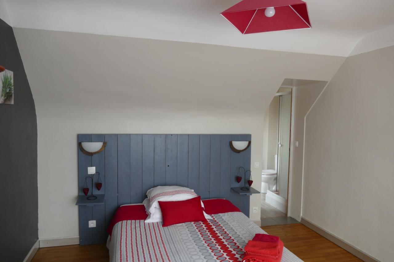 Chambres D'Hotes Chez Laure & Francois Пампол Екстериор снимка
