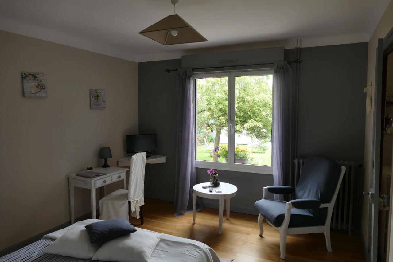 Chambres D'Hotes Chez Laure & Francois Пампол Екстериор снимка